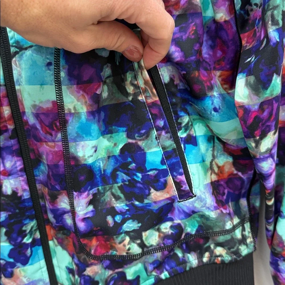 Athleta Multicolor Floral Fade Bombtastic Jacket Womens Sz Medium! - Picture 9 of 11